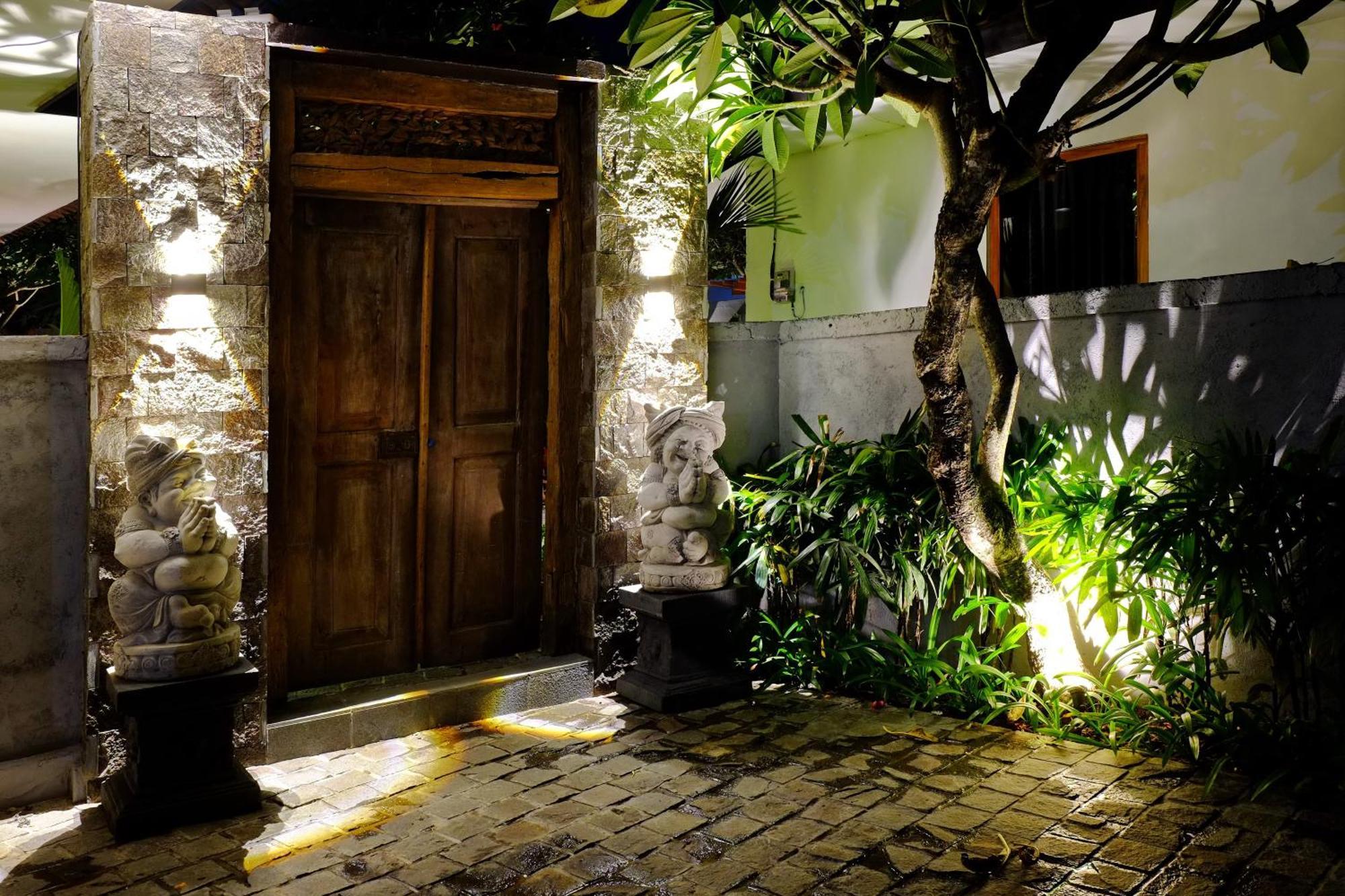 O.B Oemah Bone Homestay Sanur Exteriör bild