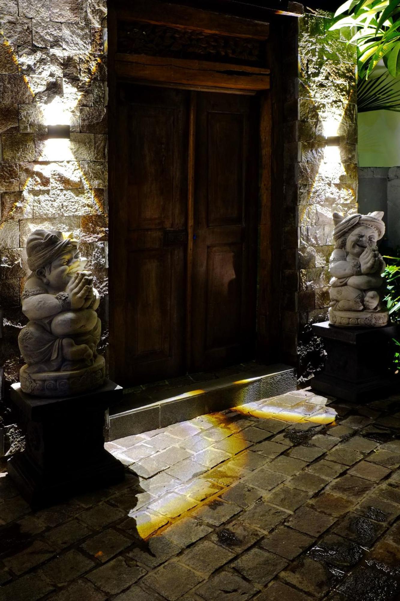 O.B Oemah Bone Homestay Sanur Exteriör bild